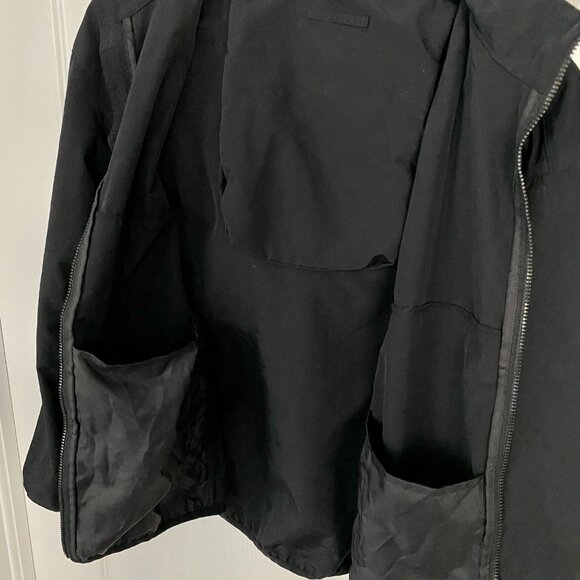 Uniqlo Kids Black Pocketable Parka / Rain Jacket Unisex Size 11-12 - Picture 6 of 8